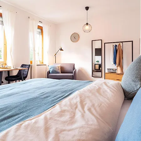 Deluxe Studio, Ps4, Parken, Netflix, Klinikum *