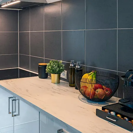 Deluxe Studio, Ps4, Parken, Netflix, Klinikum